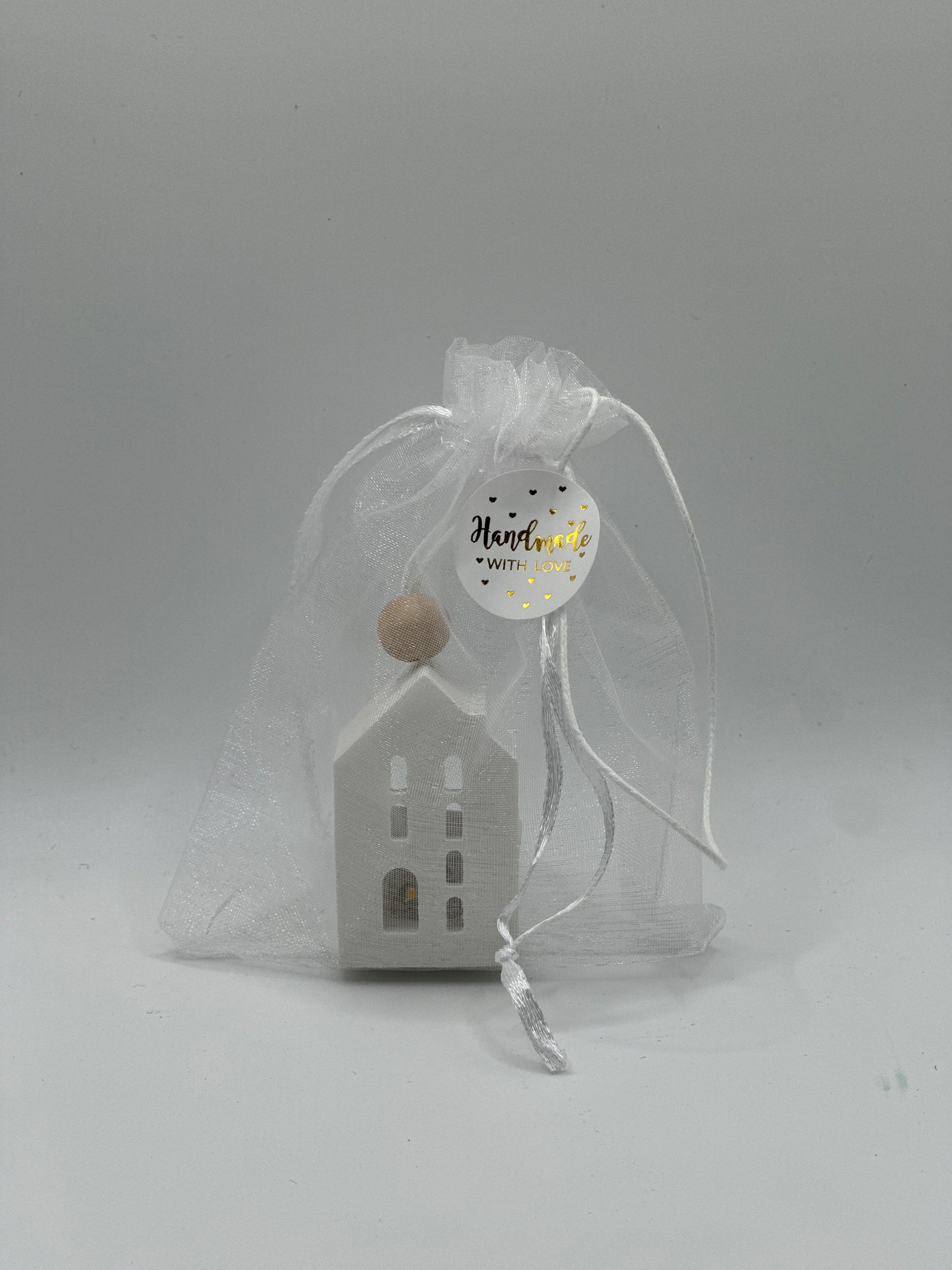 Giebelhäuser im Organzabeutel mit Ballonlicht