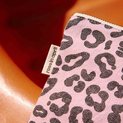 LILI Kosmetiktasche im Leopardenmuster, Bubble Pink