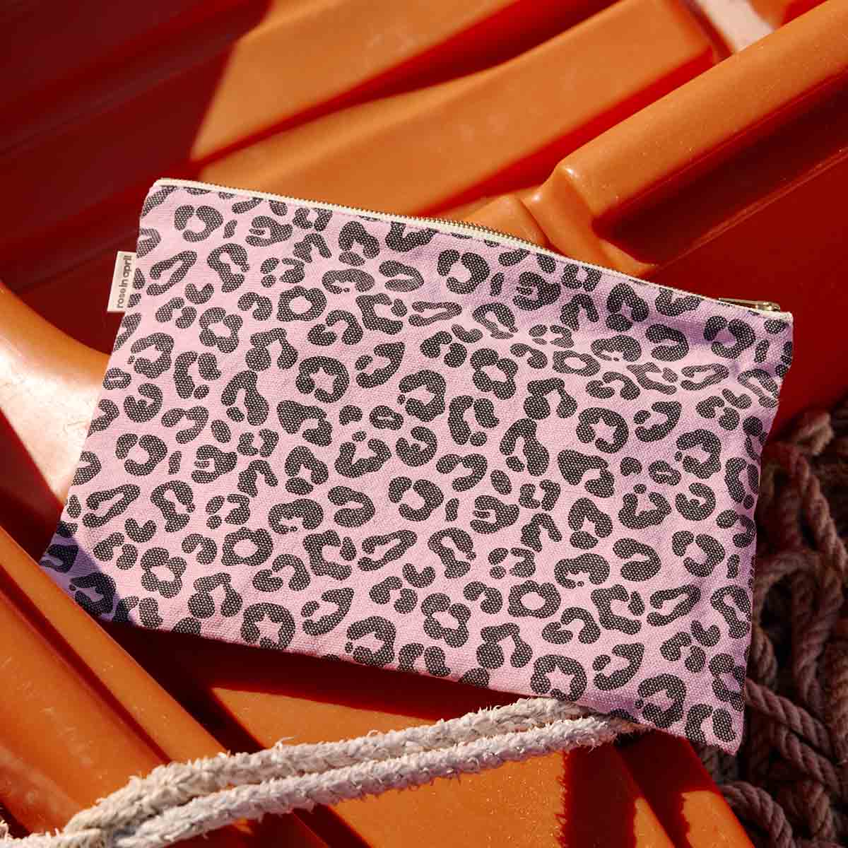 LILI Kosmetiktasche im Leopardenmuster, Bubble Pink