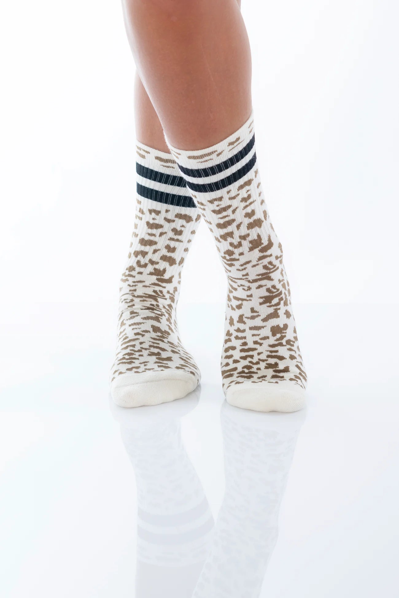Socken im Leo Design